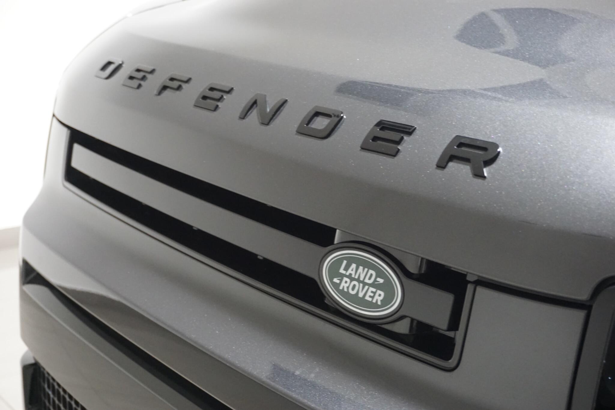 Land Rover Defender 110 3.0 D350 MHEV X-Dynamic HSE Hard Top SUV Auto 4WD MWB Euro 6 (s/s) 5dr